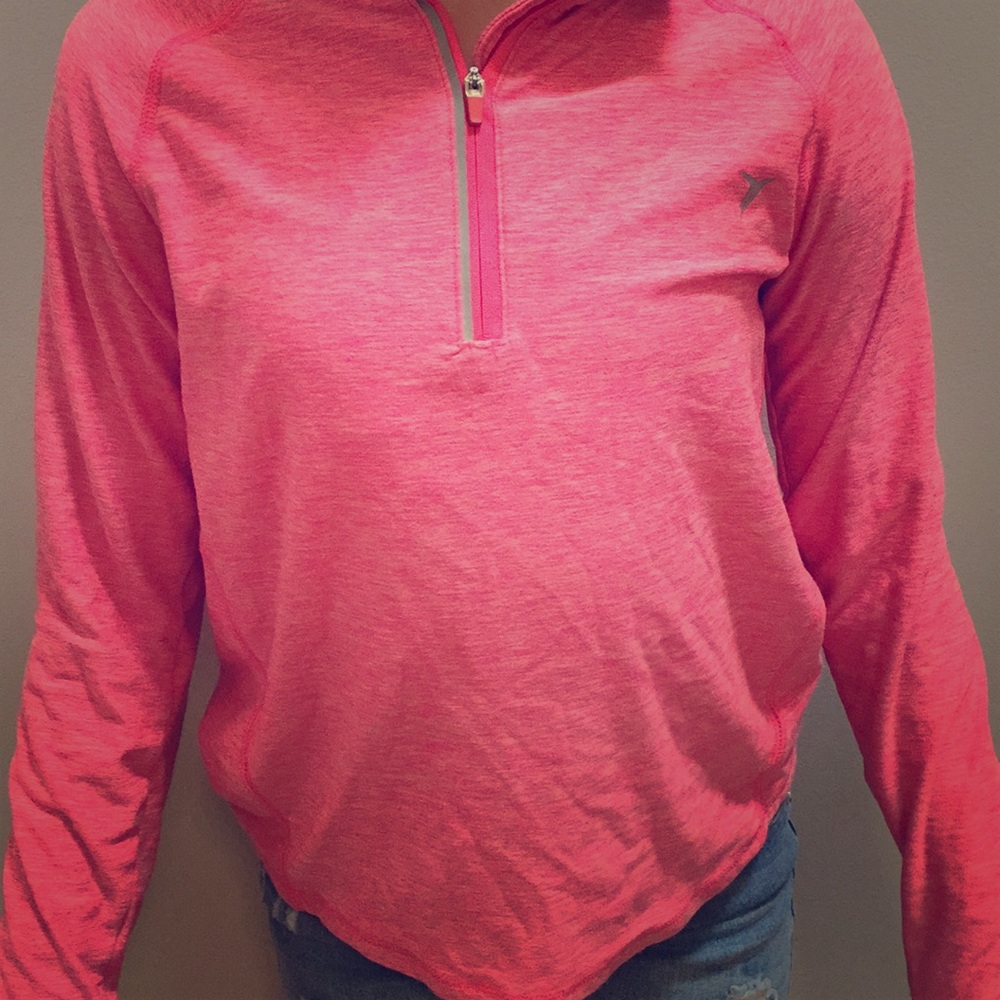 Girls exercise pullover